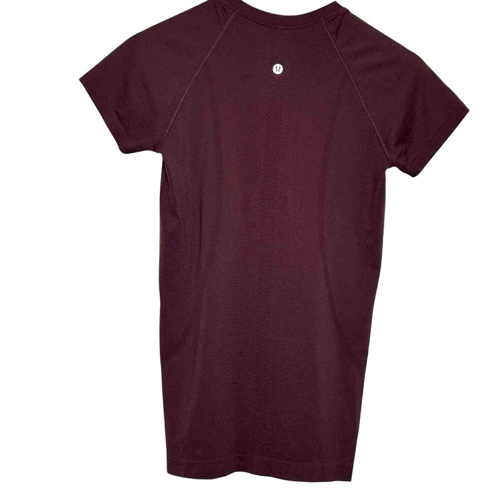Lululemon Swiftly Tech Short Sleeve 2.0 Cassis - Picture 4 of 9